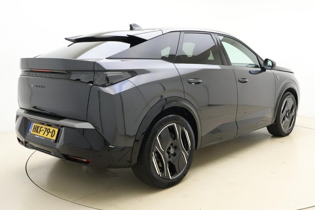 Peugeot e-3008 GT Avantage 210 73 kWh | Trekhaak | Panoramic, Auto's, Peugeot, 213 pk, SUV of Terreinwagen, Zilver of Grijs, Startonderbreker