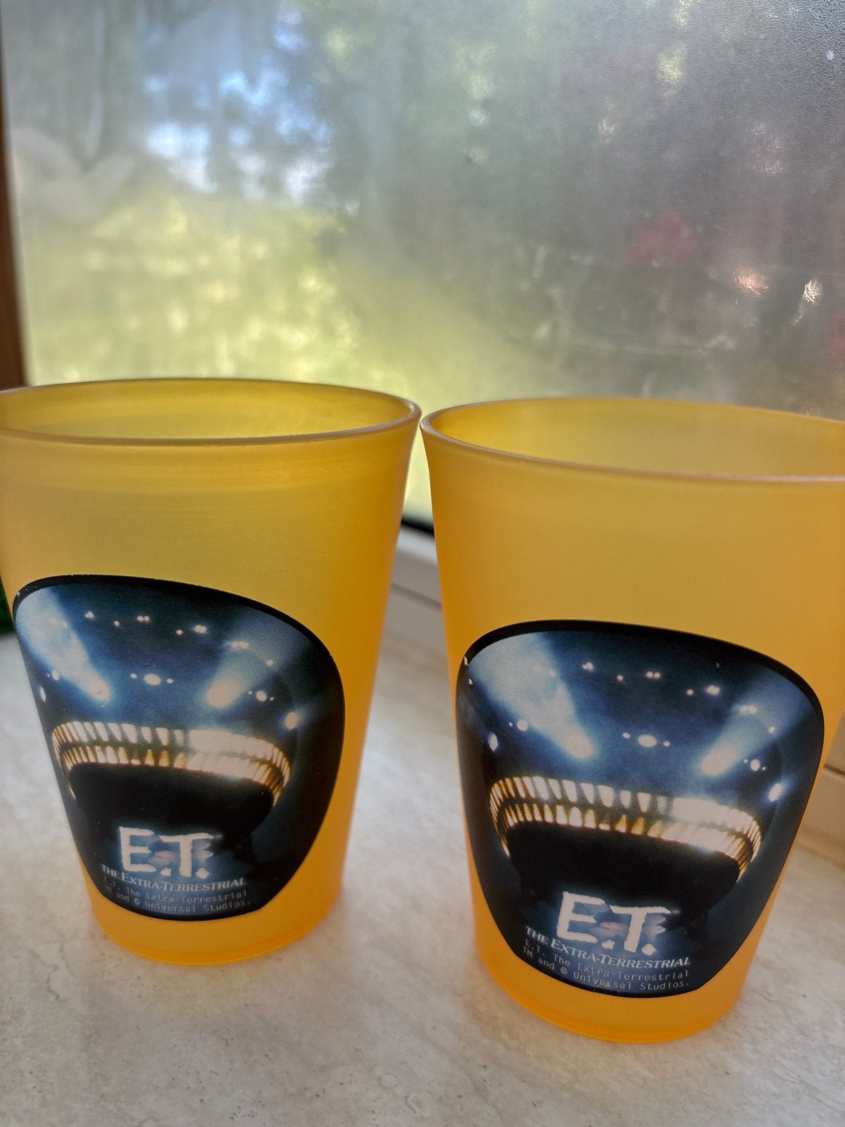 E.T. Alien bekers 2-set geel plastic. ET phone, Ophalen of Verzenden, Gebruikt, Film, Gebruiksvoorwerp