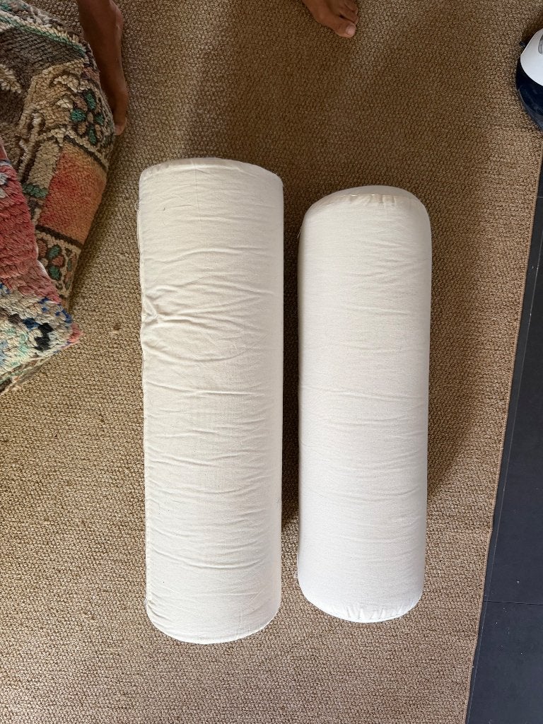 Rol kussens beige ikea € 25,00 voor 2, Huis en Inrichting, Ademend, Beige, IKEA, Rond