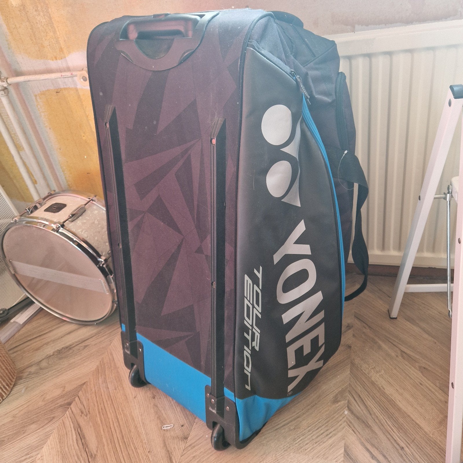 Yonex Tour Edition Sporttas met Wieltjes - Zwart/Blauw, Ophalen, Wieltjes, Gebruikt, 20 tot 30 cm