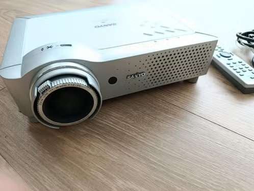 Sanyo PLC XU86 Pro Xtrax Projector, Ophalen of Verzenden, Zo goed als nieuw, Overige technologieën, Sanyo PLC XU86 Pro Xtrax Projector