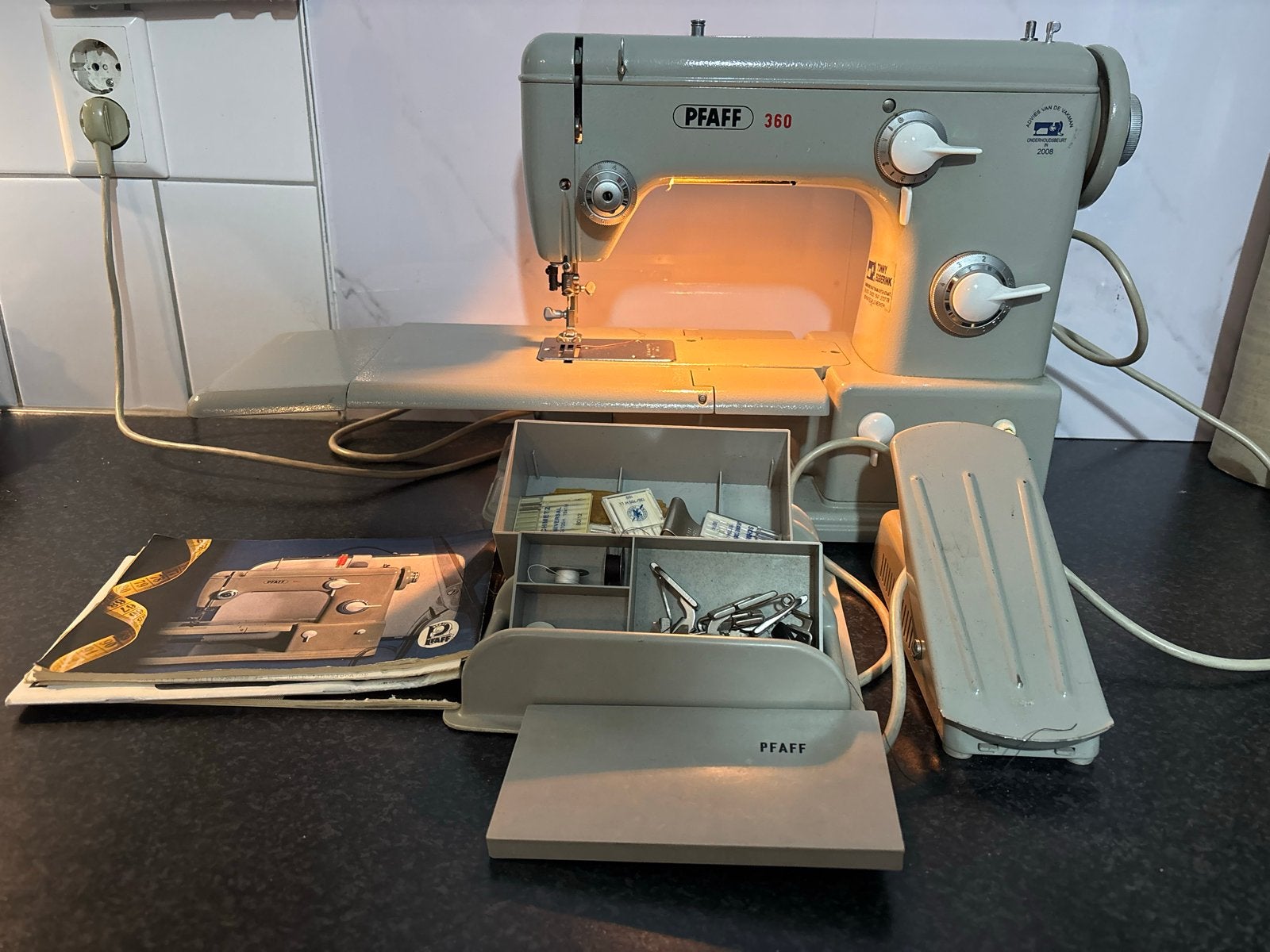 Pfaff 360 Naaimachine - Vintage en Compleet, Hobby en Vrije tijd, Ophalen of Verzenden, Zo goed als nieuw, Naaimachine, Pfaff
