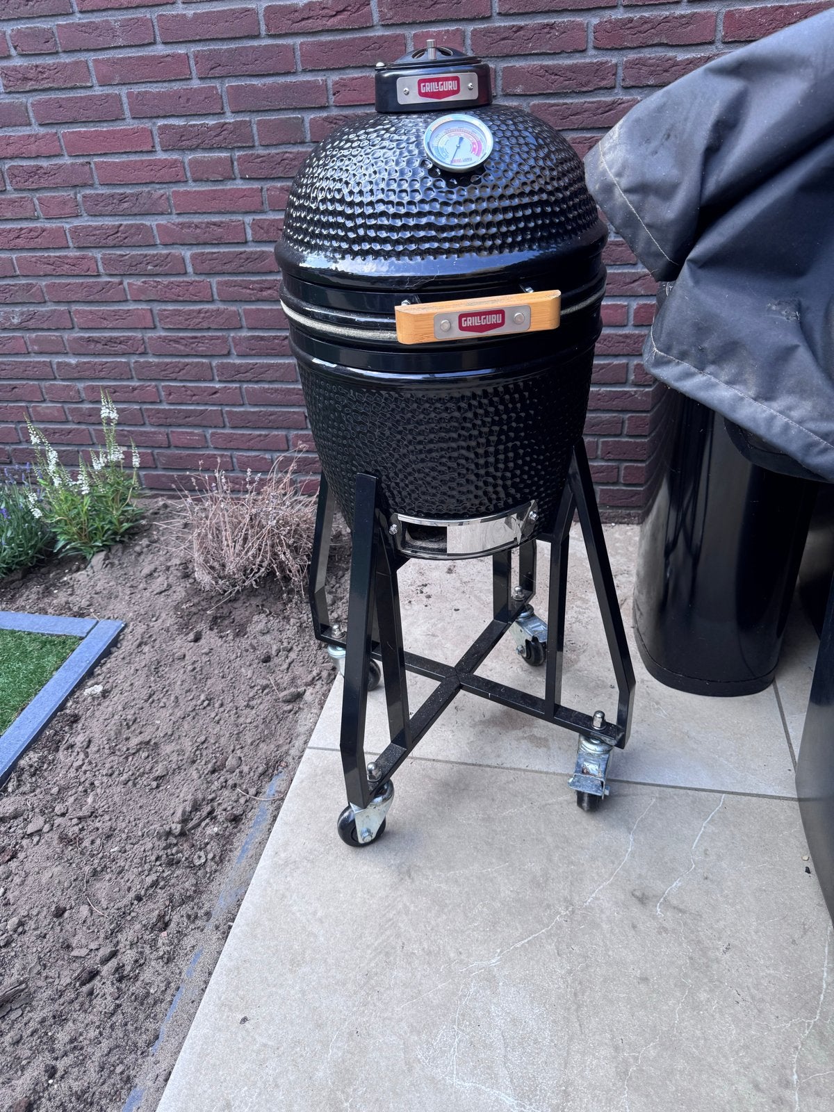 Grill Guru Compact Kamado BBQ met accessoires, Ophalen, Zo goed als nieuw