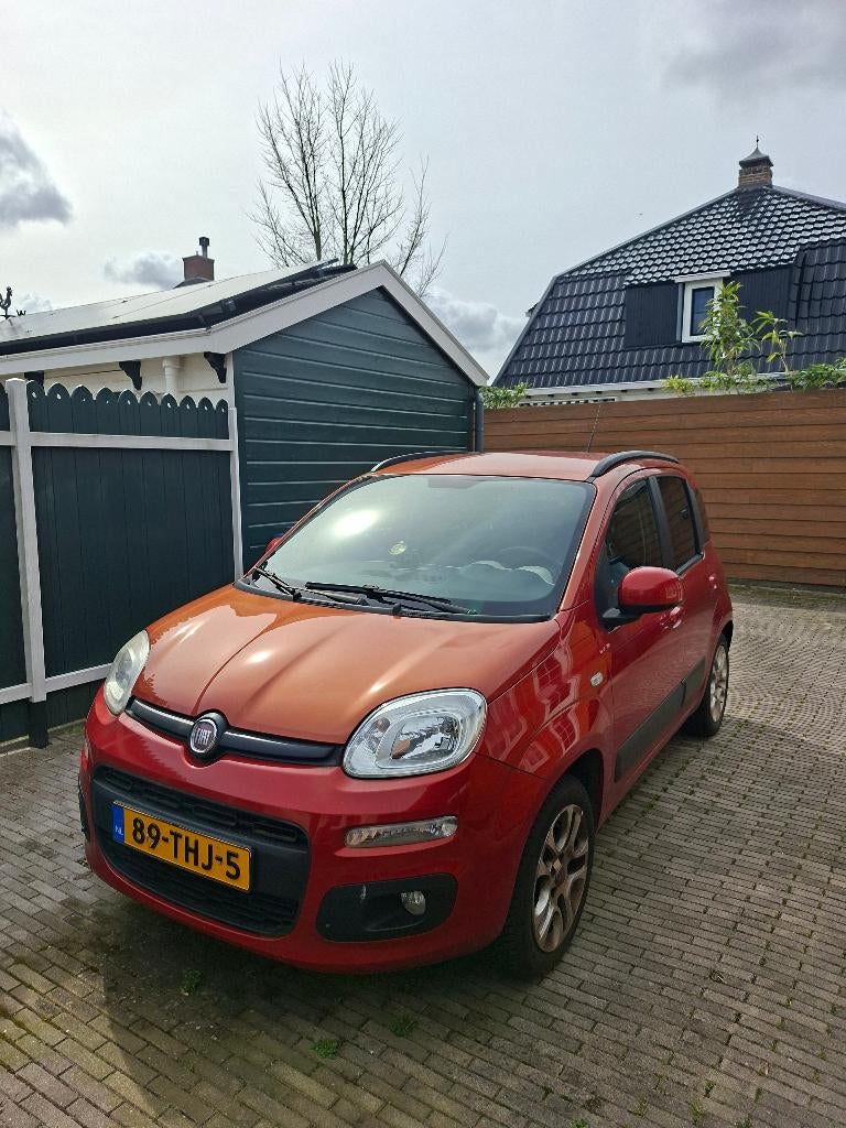 Fiat Panda Twinair 85 2012 Rood  80154KM, Auto's, Fiat, Voorwielaandrijving, Stof, 40 €/maand, Panda