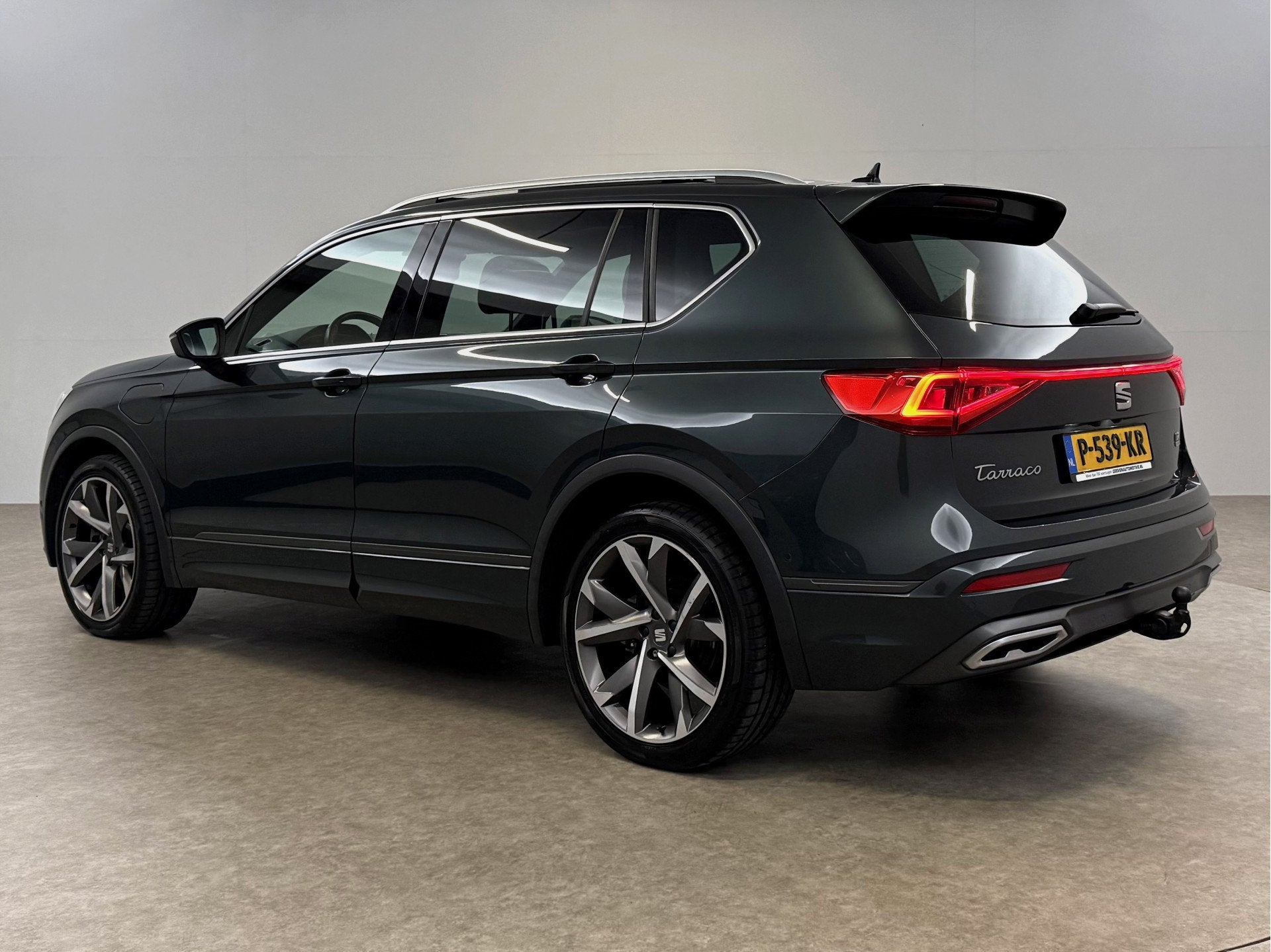 SEAT Tarraco 1.4 TSI FR e-Hybrid PHEV Xcellence | Pano | 360, Auto's, Euro 6, 4 cilinders, Hybride Elektrisch/Benzine, 13 kWh