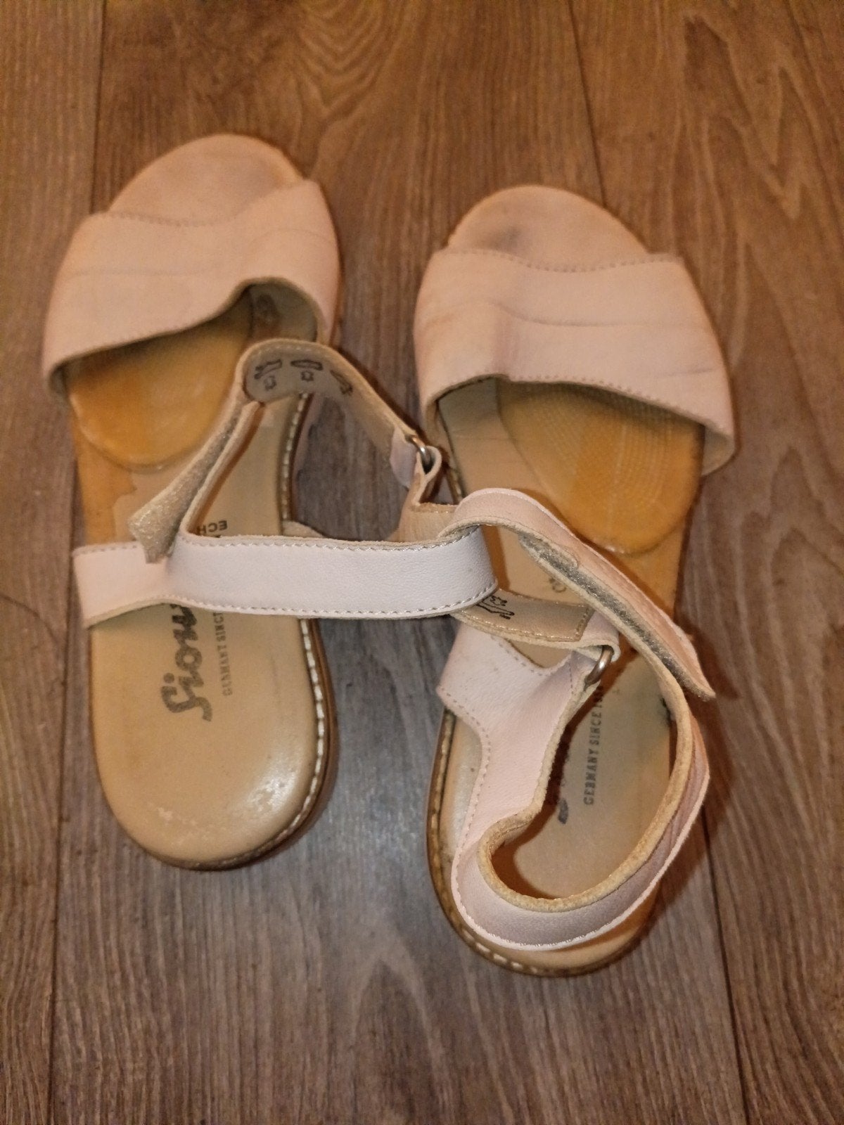 Sioux sandalen - Zo goed als nieuw maat 37, Kleding | Dames, Schoenen, Sioux, Beige, Zo goed als nieuw, Sandalen of Muiltjes