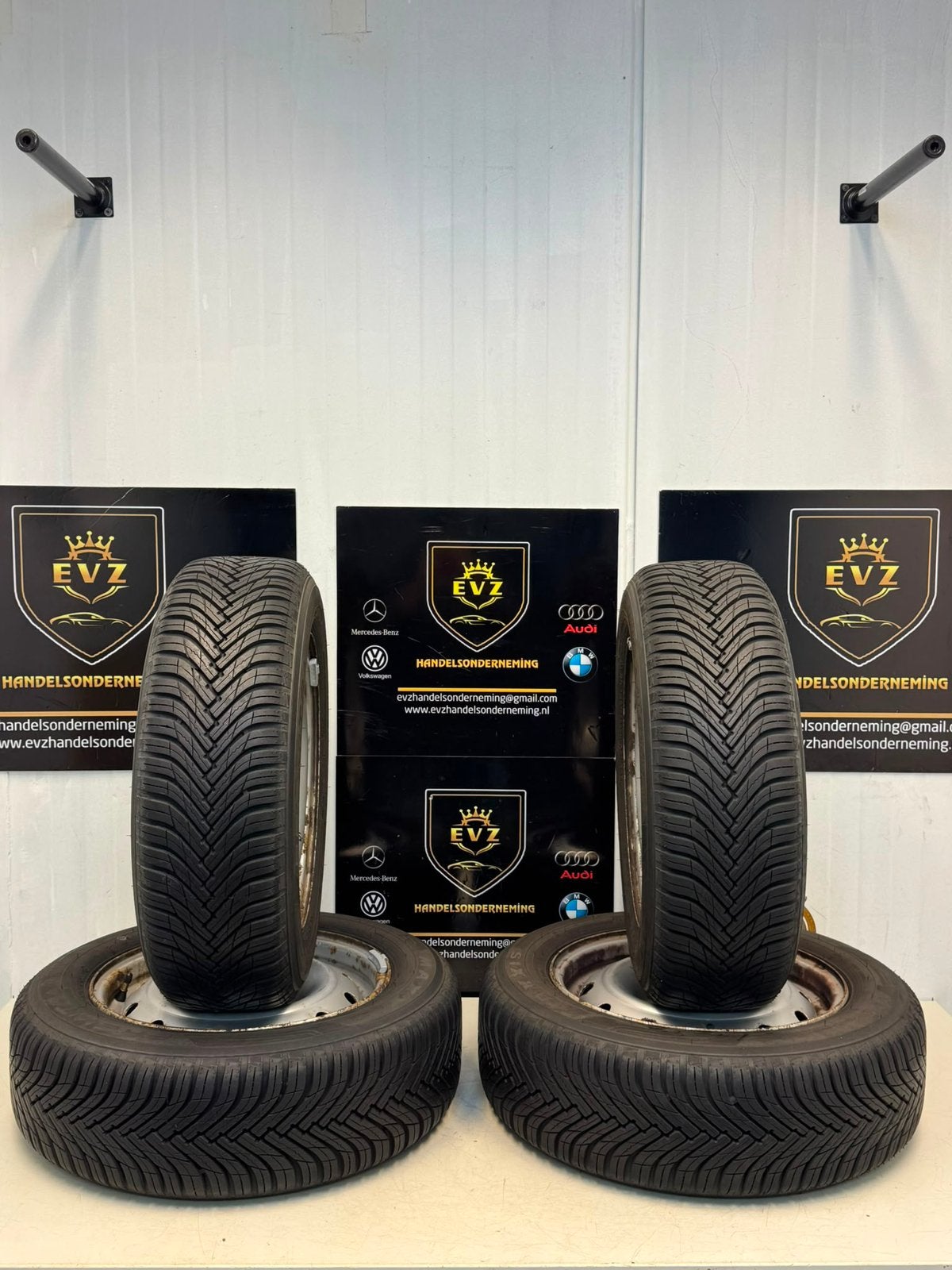 Peugeot Partner bj.2005 stalen velgen met All-Seasons banden, 14 inch, 175 mm, Banden en Velgen, Ophalen of Verzenden