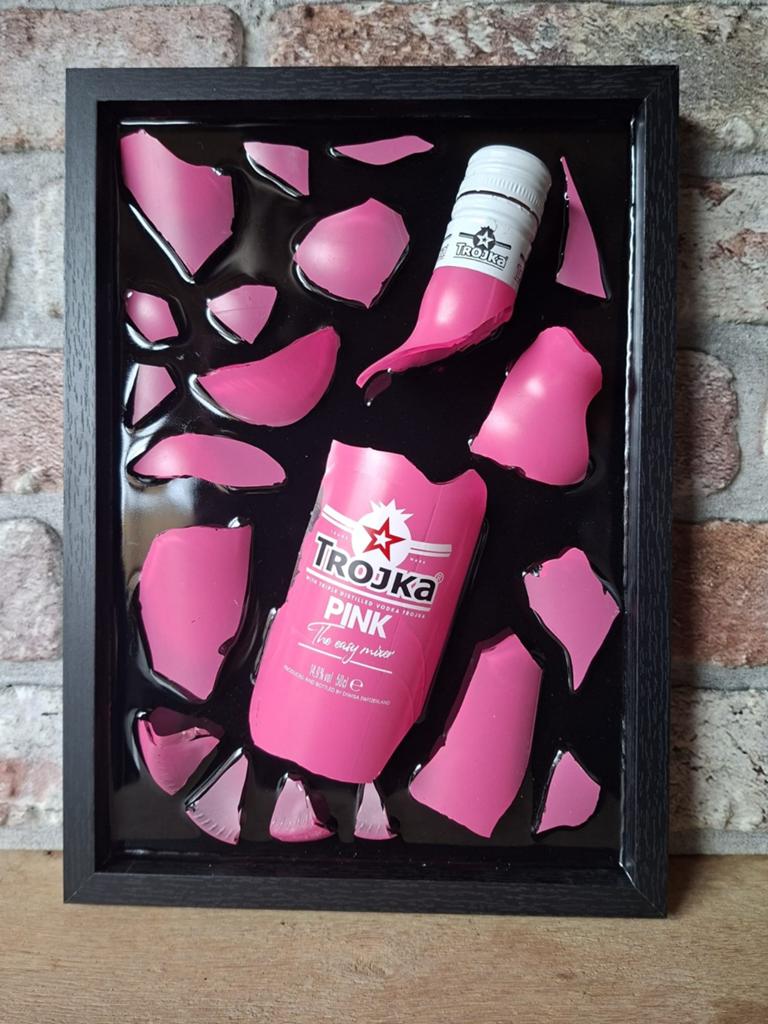 Trojka fles verwerkt in een lijst (2333) met Epoxy, Ophalen of Verzenden