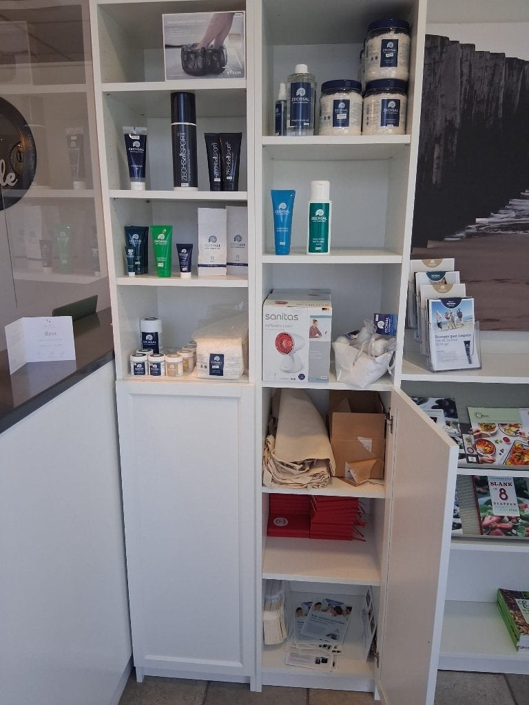 Ikea buffetkast wit, Huis en Inrichting, Kasten | Buffetkasten, Ophalen, Minder dan 50 cm, Met deur(en), Zo goed als nieuw