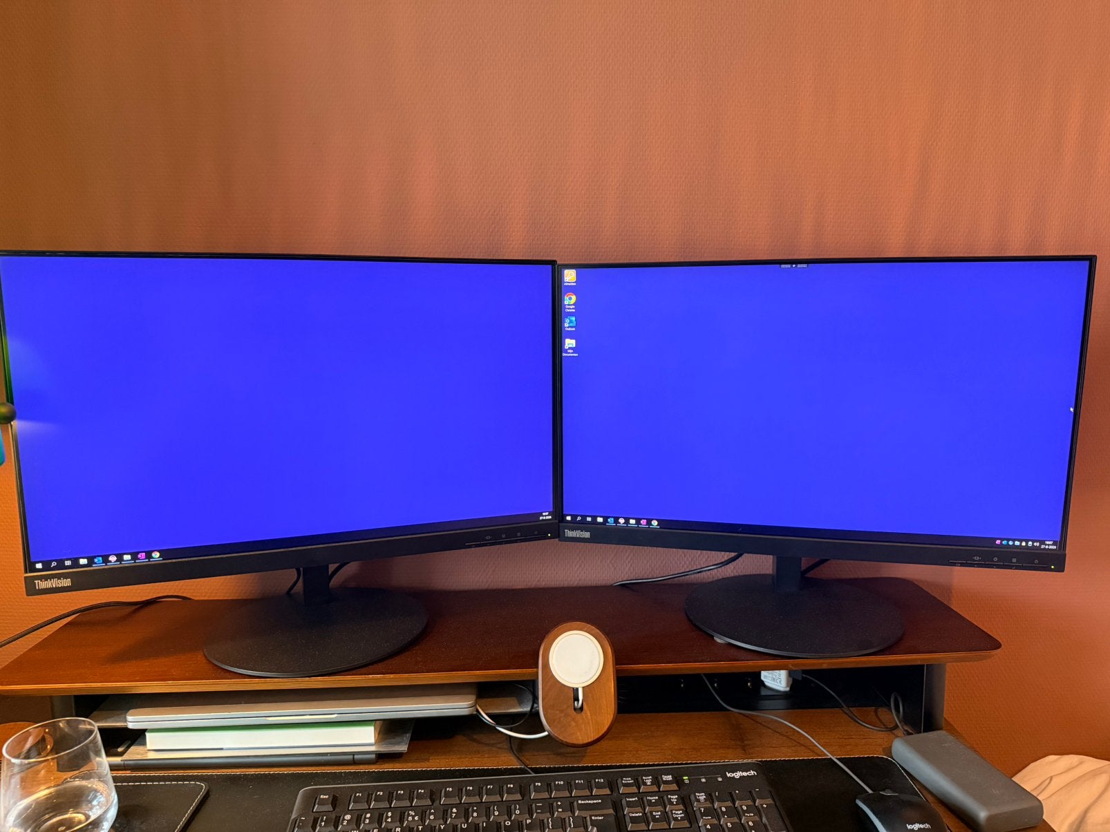 2x monitor lenovo thinkvision p24h-10, Computers en Software, Monitoren, Ophalen, IPS, Full HD, Zo goed als nieuw