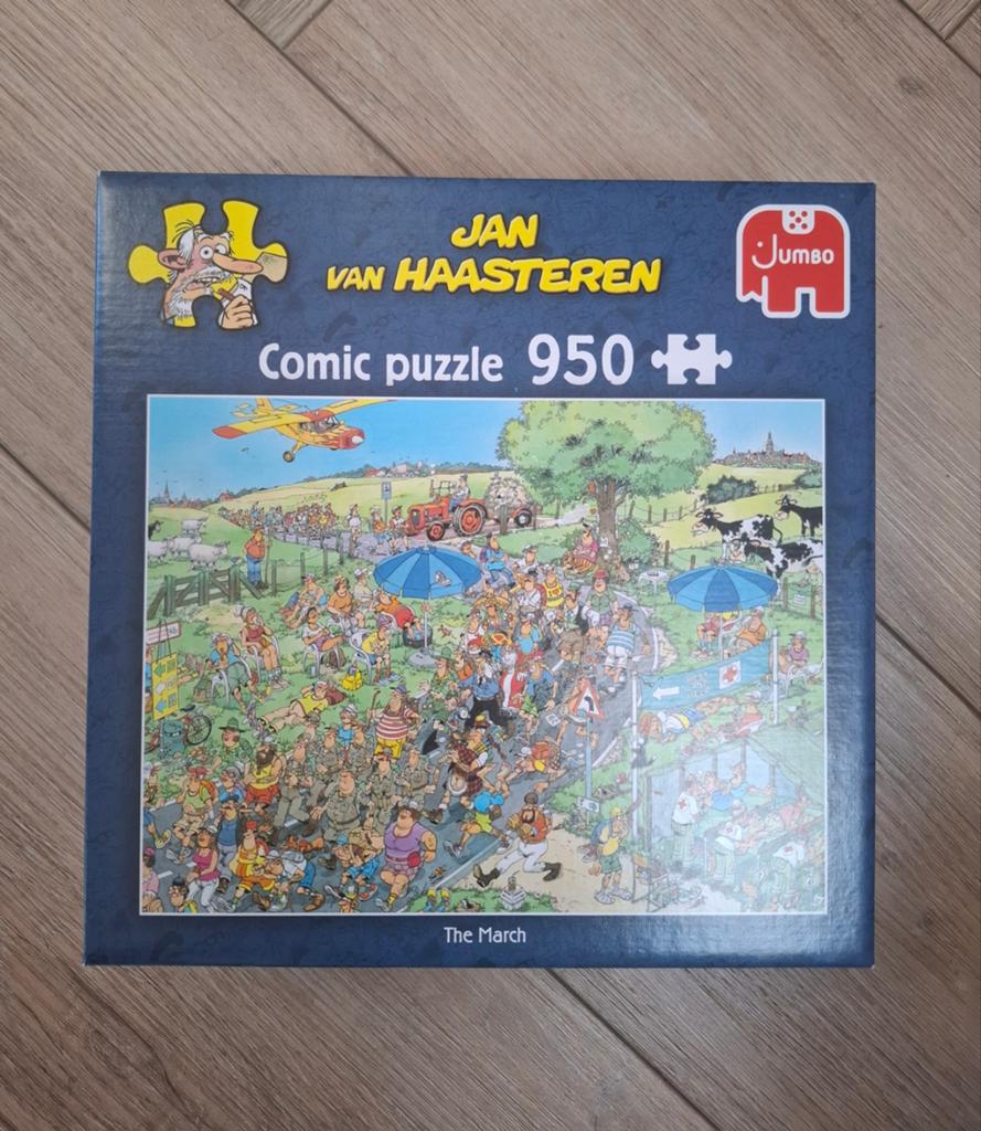 Jan van Haasteren Comic Puzzel - The March (950 stukjes), Hobby en Vrije tijd, Denksport en Puzzels, Zo goed als nieuw, Legpuzzel