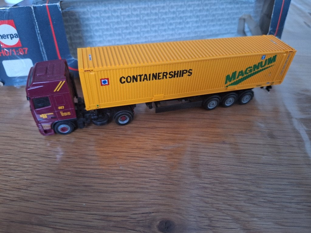 Herpa Daf 95XF met 45 voet containerships container, Ophalen, Zo goed als nieuw, Bus of Vrachtwagen, Herpa