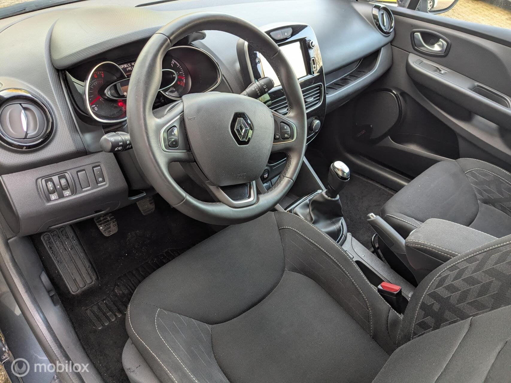 Renault Clio 0.9 TCe Limited 1e Eig|, Auto's, Voorwielaandrijving, 898 cc, 49 €/maand, Origineel Nederlands