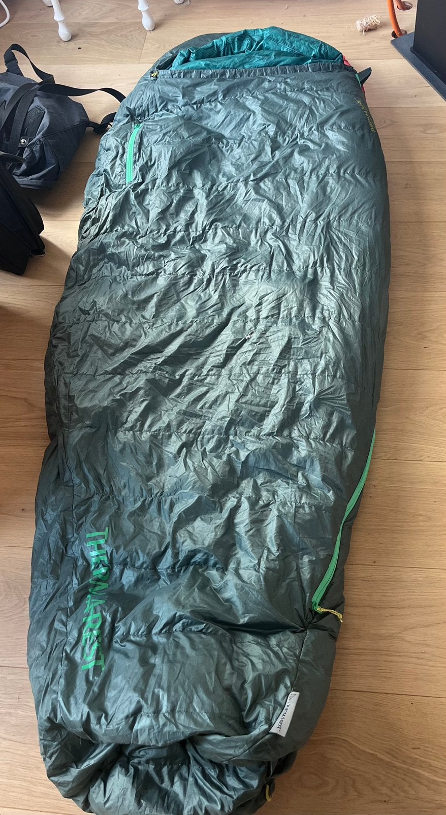 Thermarest Questar 32F/0C  3-seizoenen slaapzak - Small, Ophalen of Verzenden, Zo goed als nieuw