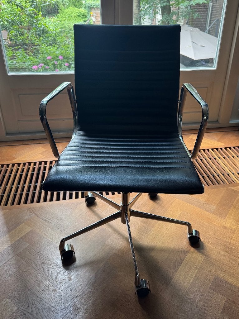 Bureaustoel Eames EA117 replica, Ophalen, Gebruikt, Zwart, Bureaustoel