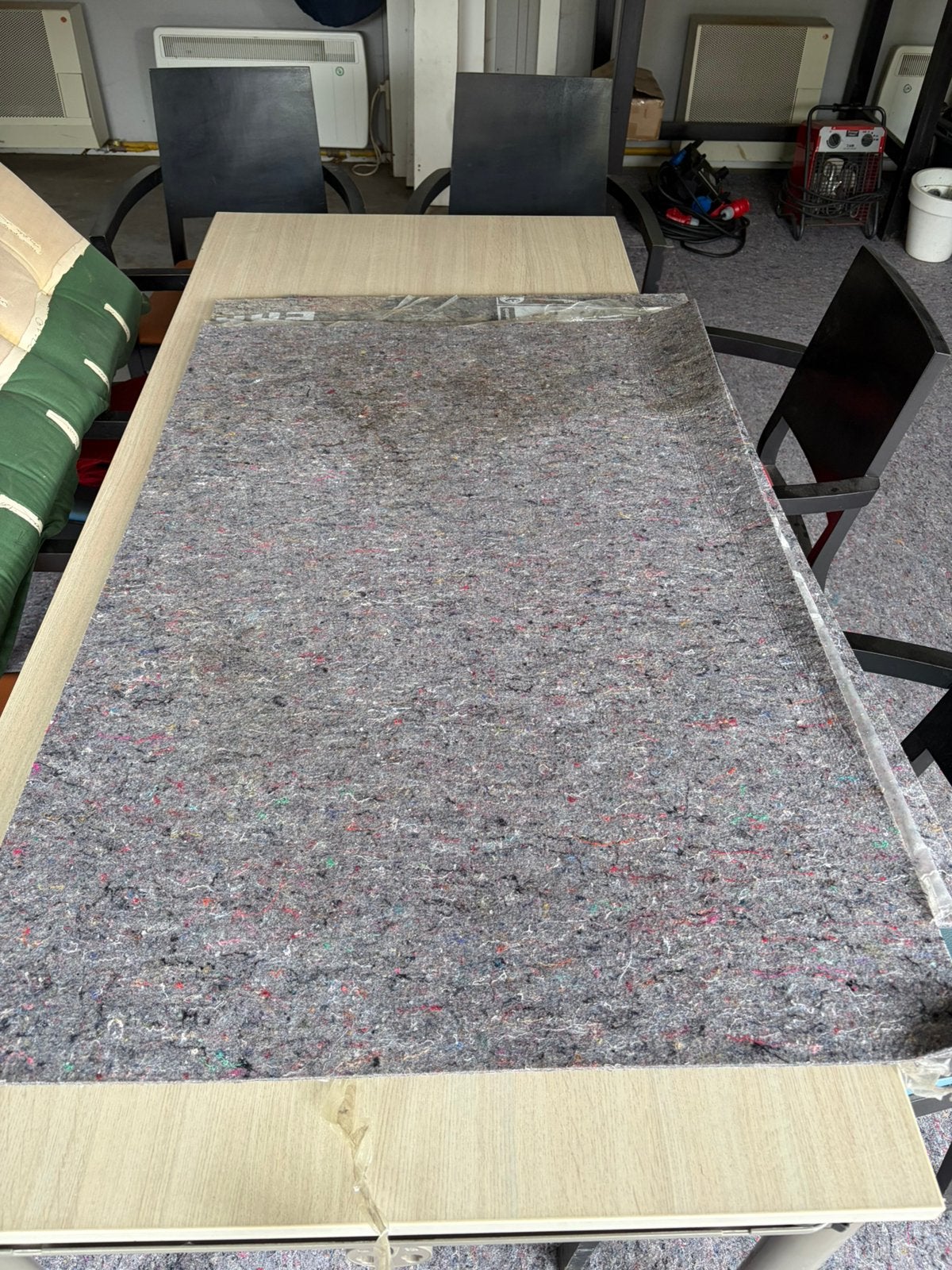 Ondervloer vilt, 100 m2, Ophalen, Overige materialen, 30 cm of meer, Gebruikt