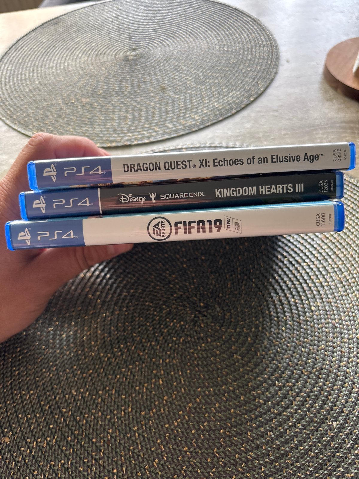 PS4 Games: Dragon Quest XI, Kingdom Hearts III, FIFA 19, Ophalen, 1 speler, Zo goed als nieuw, Role Playing Game (Rpg)