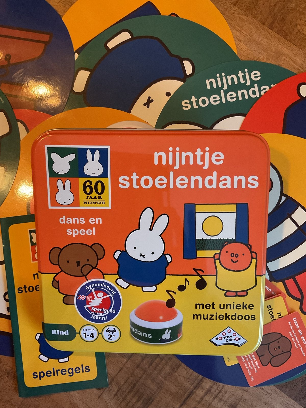 Nijntje Stoelendans Spel - Dans en Speel Plezier, Een of twee spelers, Ophalen of Verzenden, Zo goed als nieuw