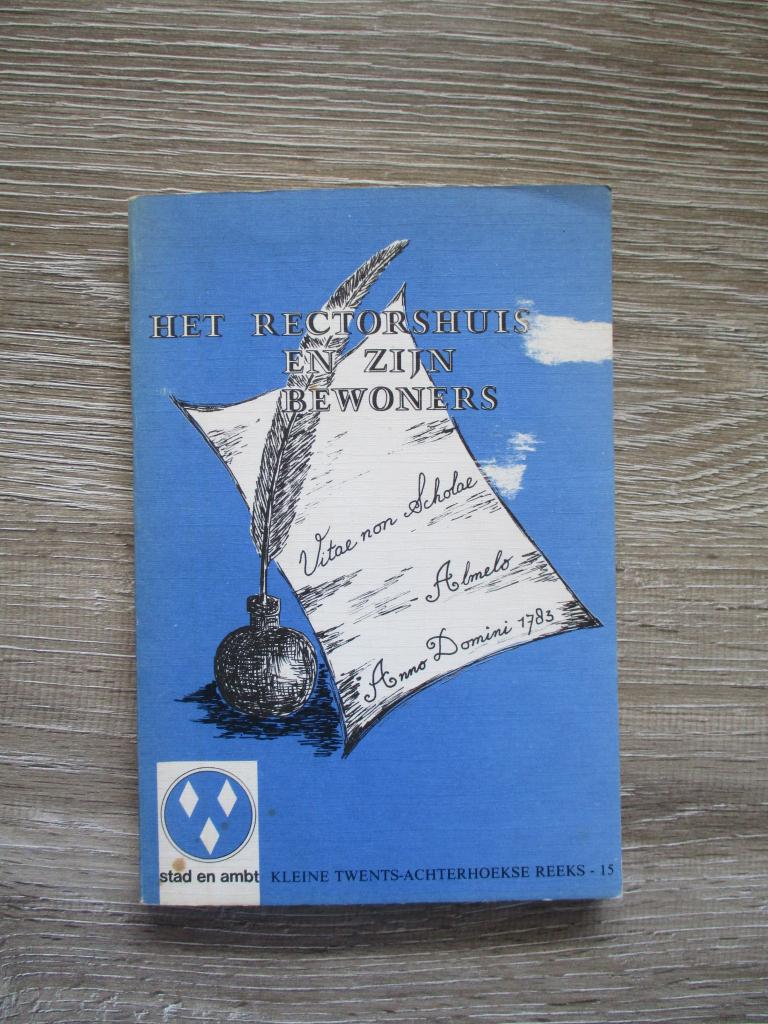 Het rectorshuis en zijn bewoners Almelo, Ophalen of Verzenden, Gelezen