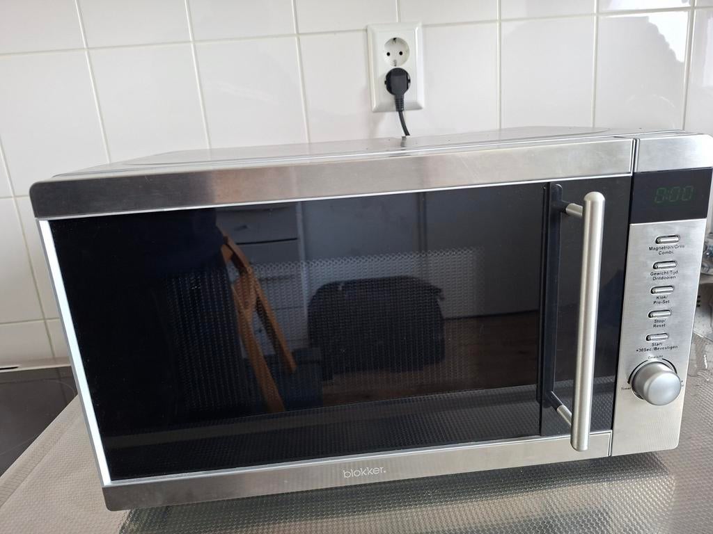 Blokker Magnetron met Grill - Zo goed als nieuw, Combimagnetron, Minder dan 45 cm, Grill, Ophalen of Verzenden