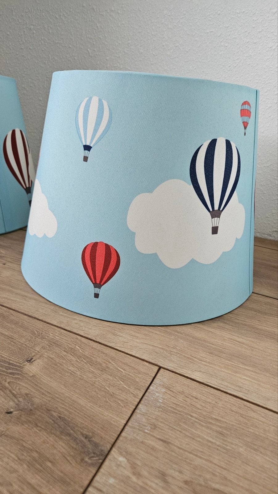 2x Lampenkap met luchtballonnen - Blauw, rood, wit, Ophalen of Verzenden, Blauw, Textiel