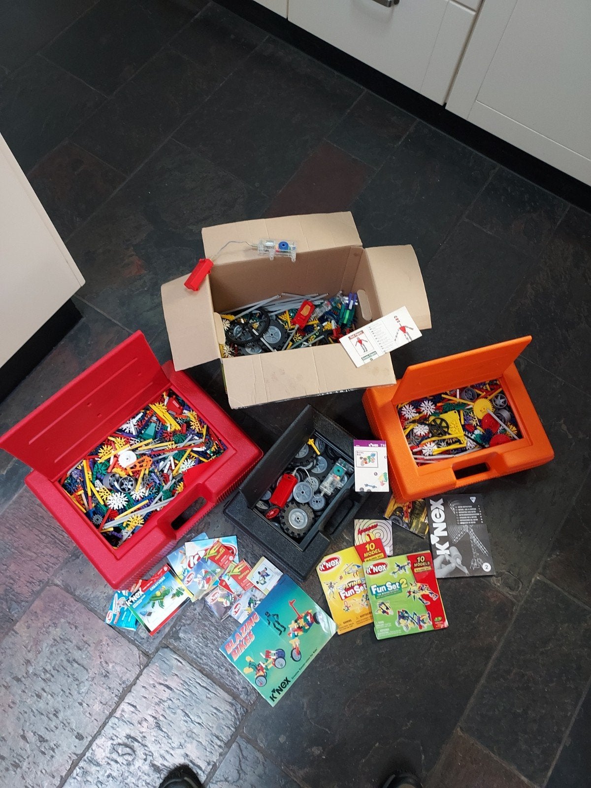 Grote K'nex collectie met opbergkoffers en handleidingen, Ophalen, Gebruikt, K'nex
