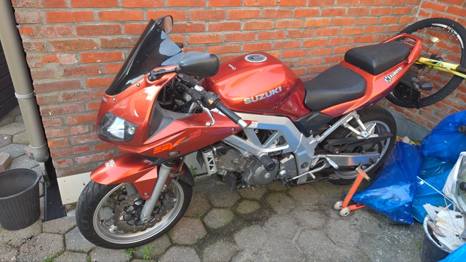 Suzuki SV650S
