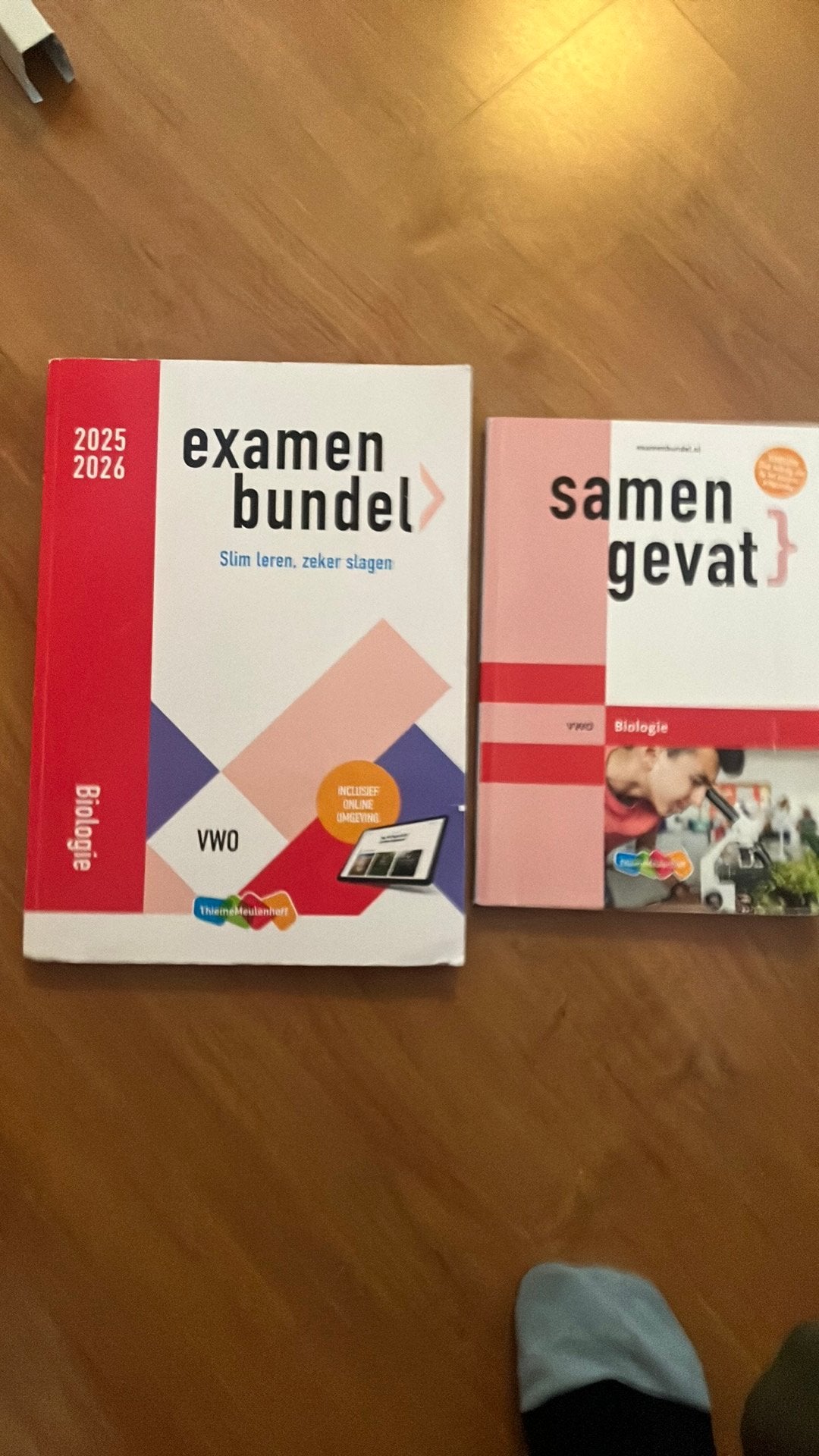VWo Examenbundel en samengevat biologie 2025-2026, Ophalen of Verzenden, Zo goed als nieuw, VWO, Biologie