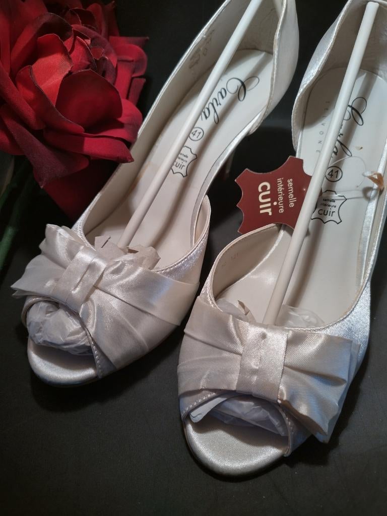 Carla Selvone Bruidsschoenen Maat 41 - Nieuw, Ophalen of Verzenden, Nieuw, Wit, Overige typen
