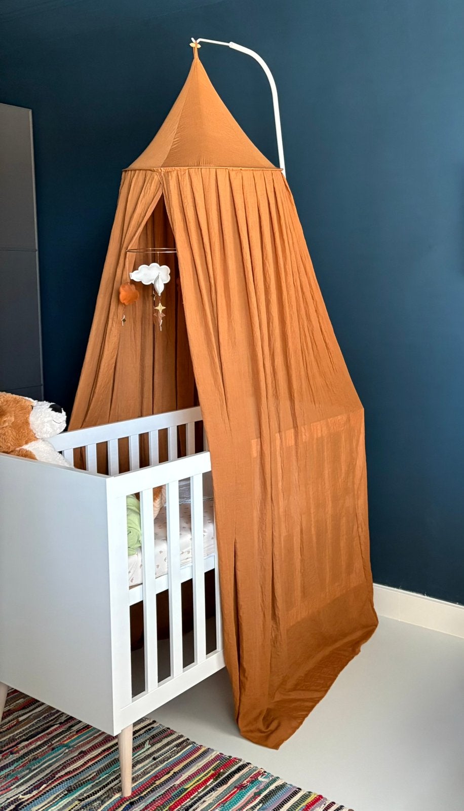 Piekstok hemeltje en mobiele roestbruin babykamer, Ophalen, Zo goed als nieuw, Jongetje of Meisje