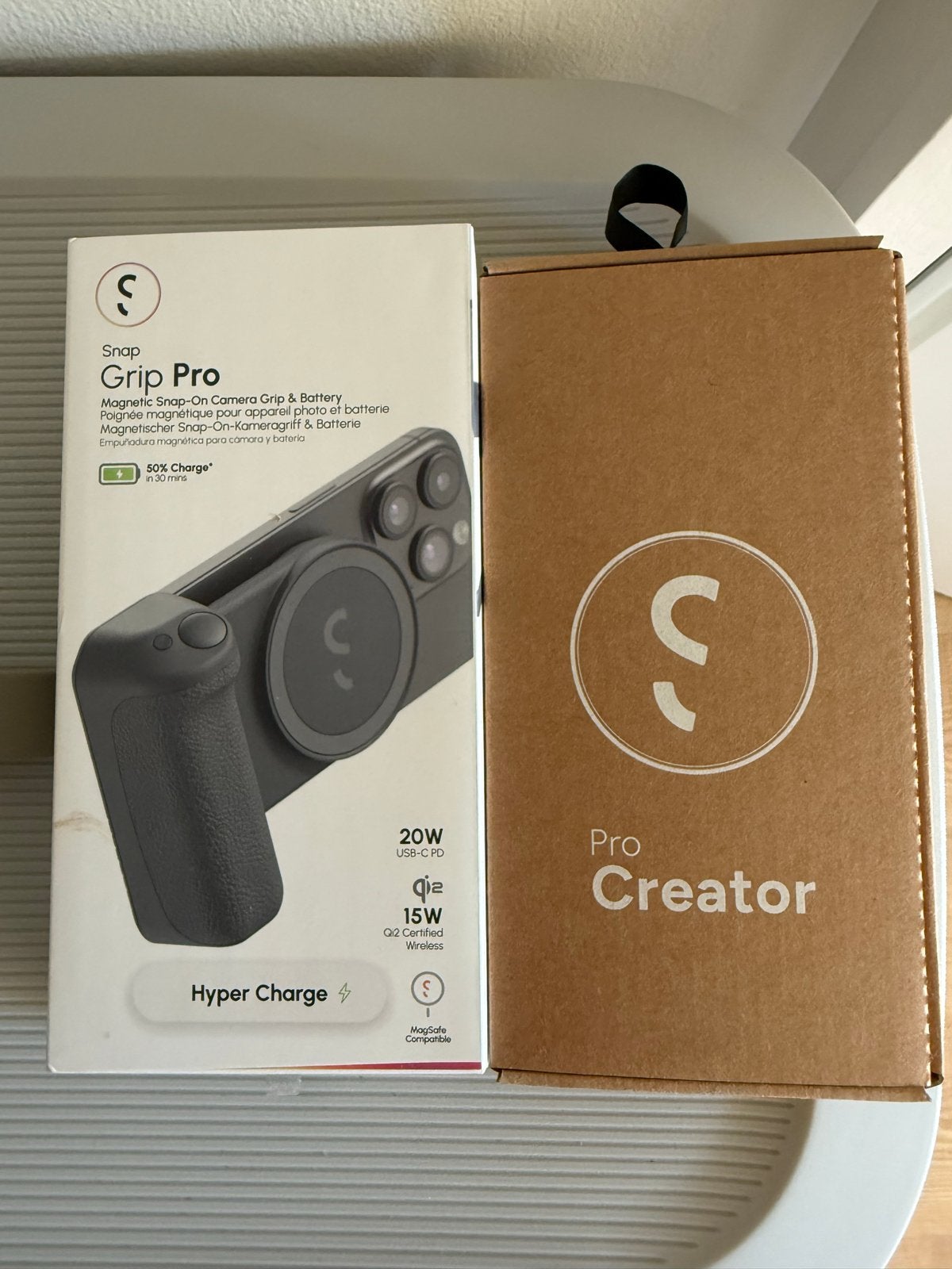 Snap Grip Pro Magnetic Snap-On Camera Grip & Battery, Overige merken, Ophalen of Verzenden, Zo goed als nieuw, Powerbank