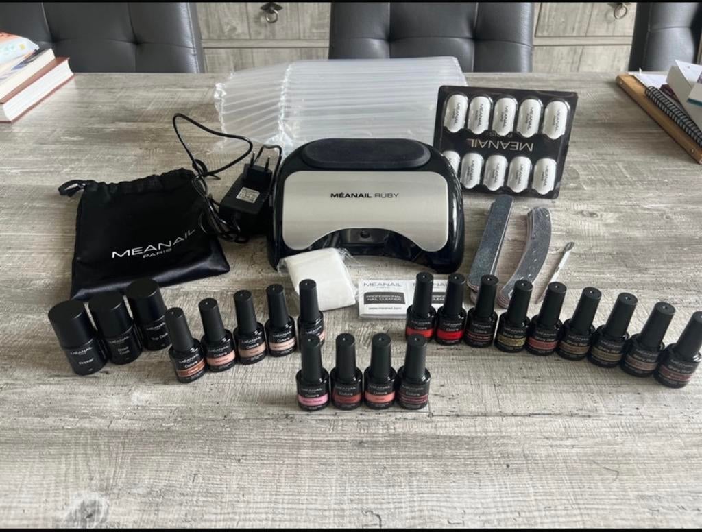 Meanail gellak-set incl lamp en extra potjes, Ophalen, Zo goed als nieuw, Overige kleuren, Handen en Nagels