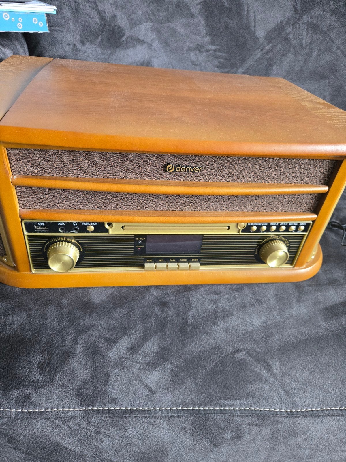 Denver Platenspeler met CD, Radio, USB en AUX - Hout, Zo goed als nieuw, USB-aansluiting, Platenspeler, Ophalen