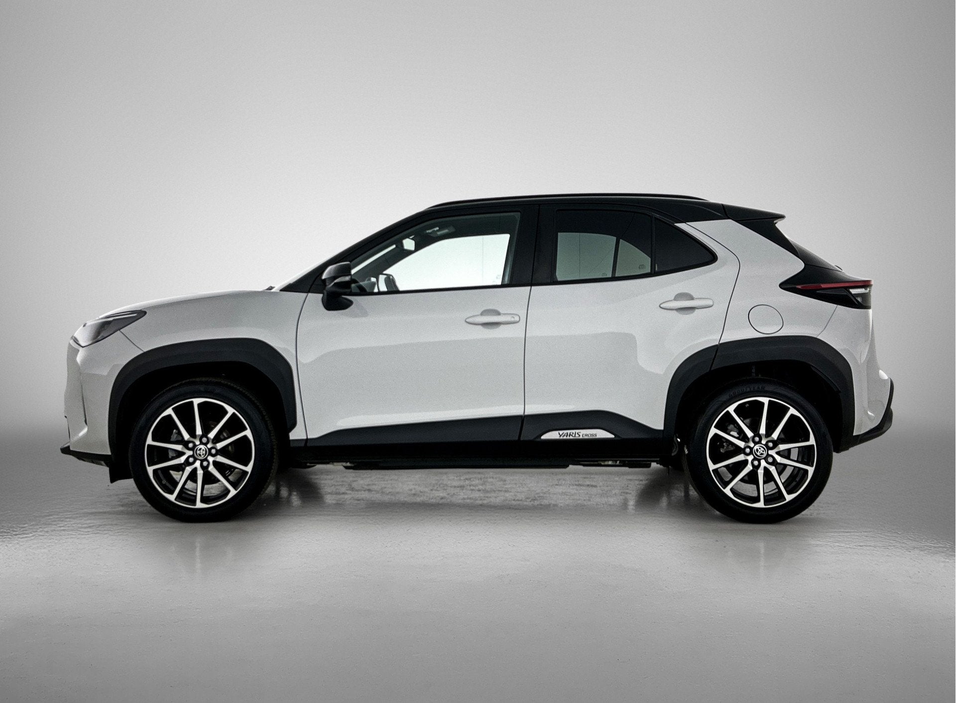 Toyota Yaris Cross 1.5 Hybrid GR Sport Limited | Dealeronder, Auto's, Gebruikt, 116 pk, 1490 cc, Hybride Elektrisch/Benzine