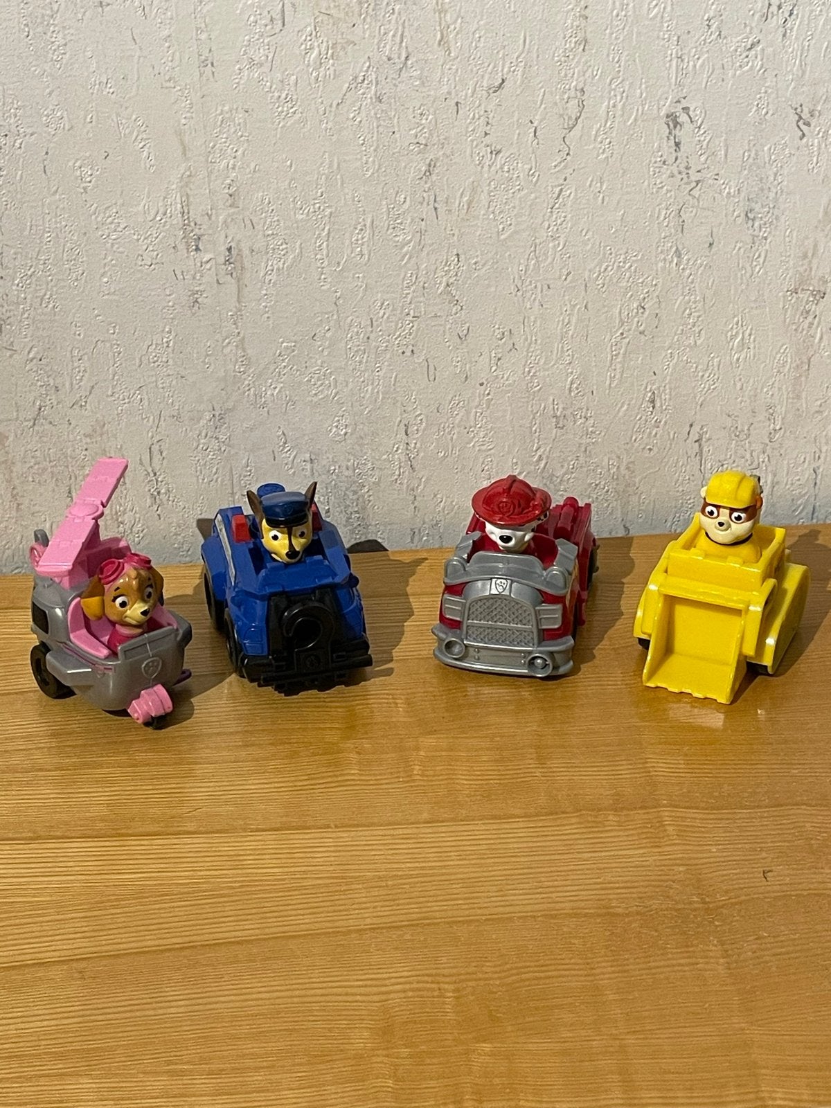 Paw Patrol Figuren in hun voertuigen, Ophalen of Verzenden, Zo goed als nieuw