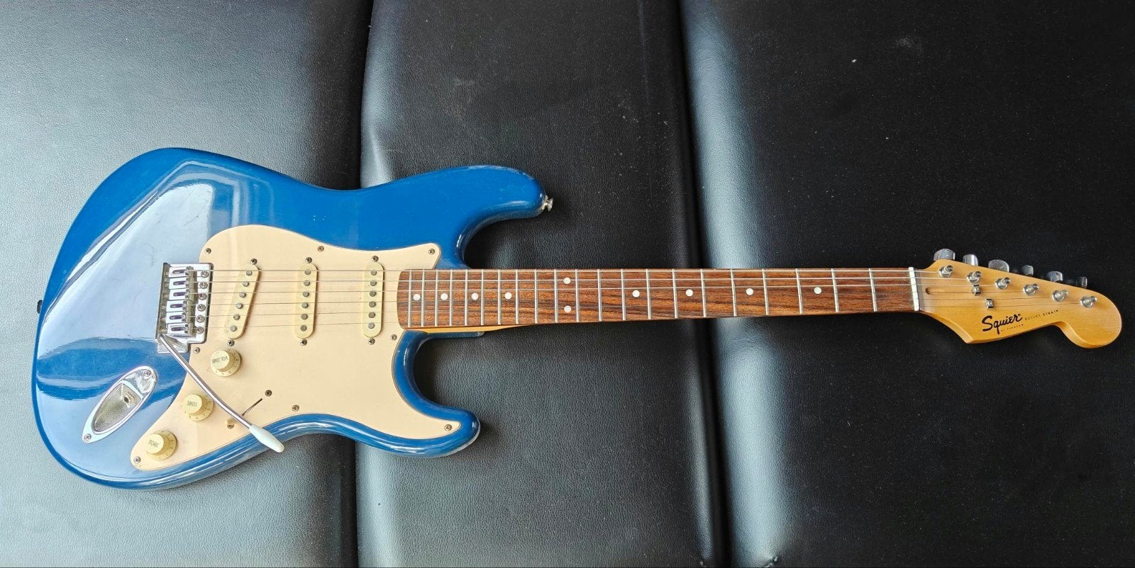 Squier Stratocaster en Fender Champ 15GR versterker, Muziek en Instrumenten, Ophalen, Gebruikt, Gitaar, Minder dan 50 watt