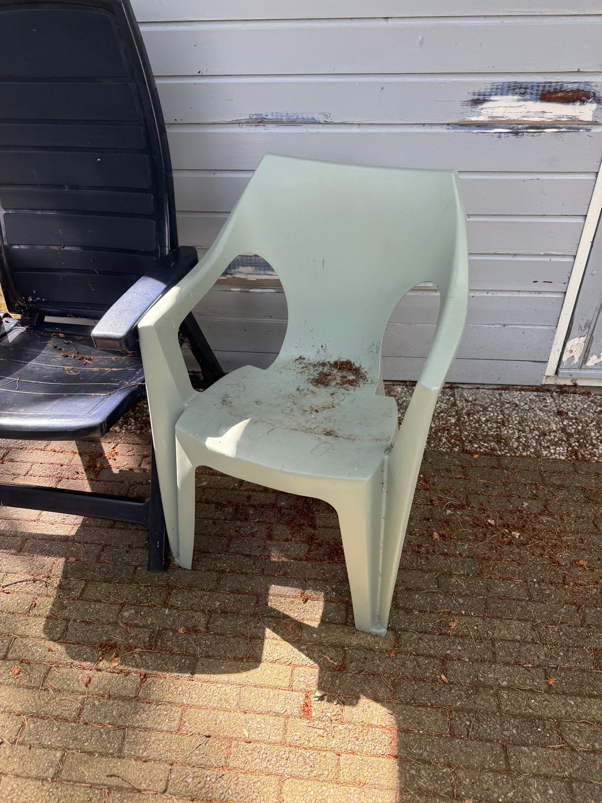 Groene stapelstoel - ideaal voor tuin of balkon, Ophalen, Gebruikt, Kunststof