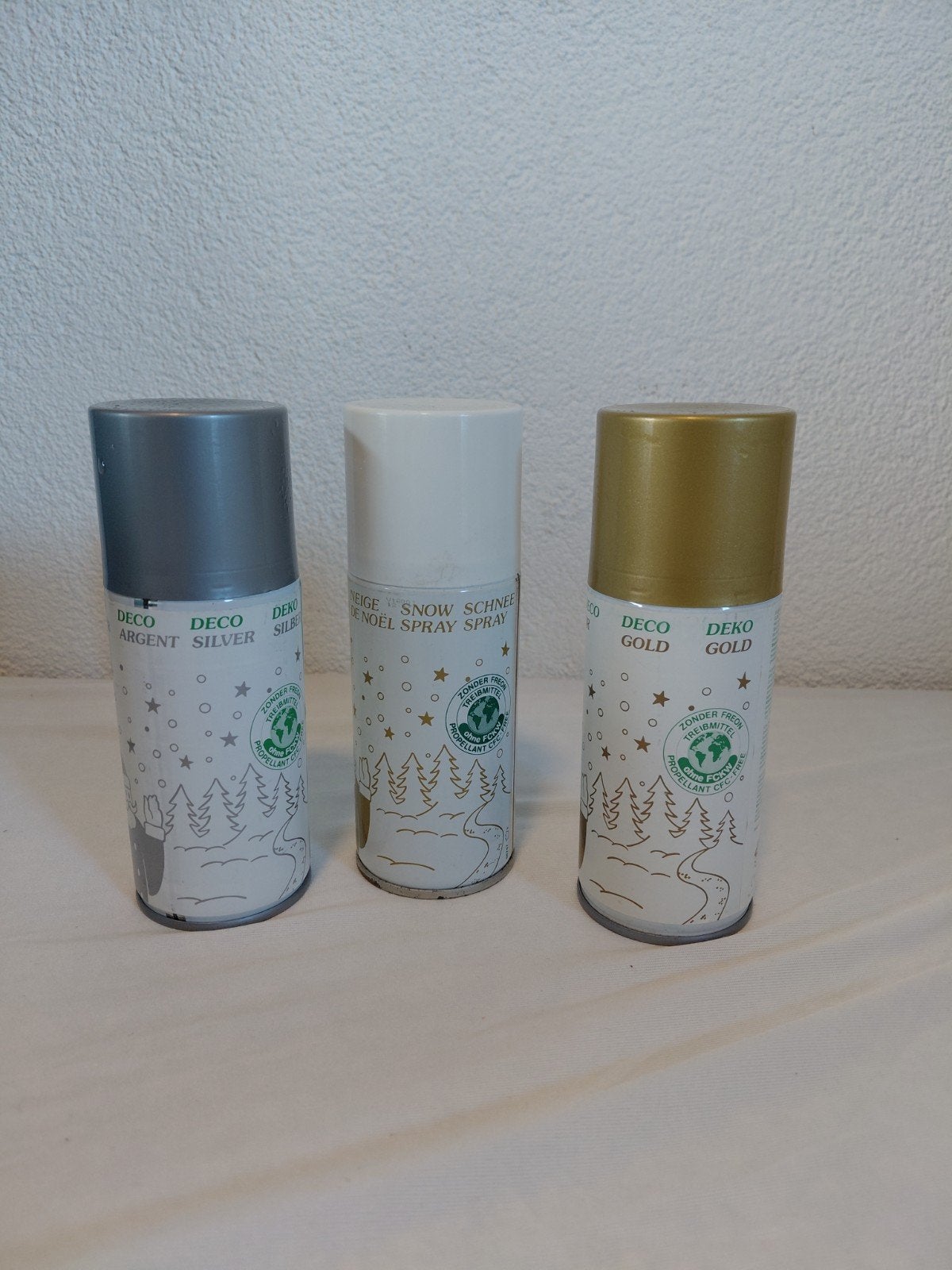 Decoratie Spray Goud, Zilver en Wit sneeuwspray / kerst, Ophalen of Verzenden, Nieuw