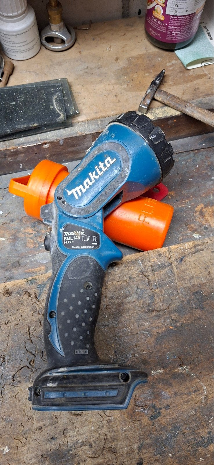 makita accu lamp 14.4 en 18v tekoop zonder accu, Ophalen, Gebruikt, Boor- en Schroefmachine