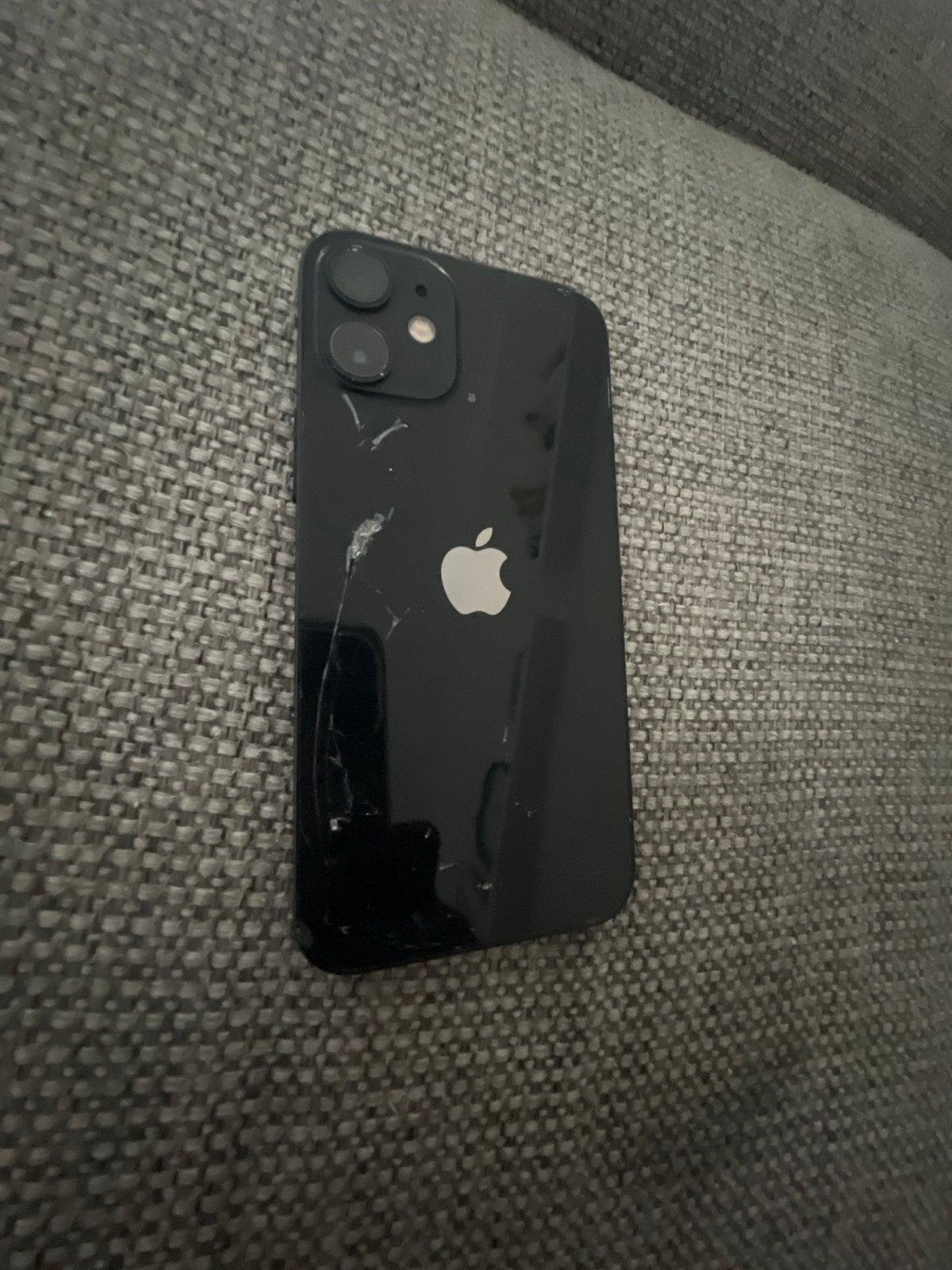 iPhone 12 Mini Zwart - Gebruikt met barsten, Telecommunicatie, Mobiele telefoons | Apple iPhone, Gebruikt, IPhone 12 Mini, Zwart