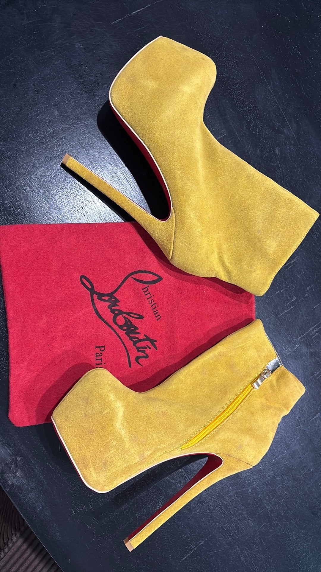 Christian louboutin paris hakken, Kleding | Dames, Schoenen, Ophalen, Zo goed als nieuw, Zwart