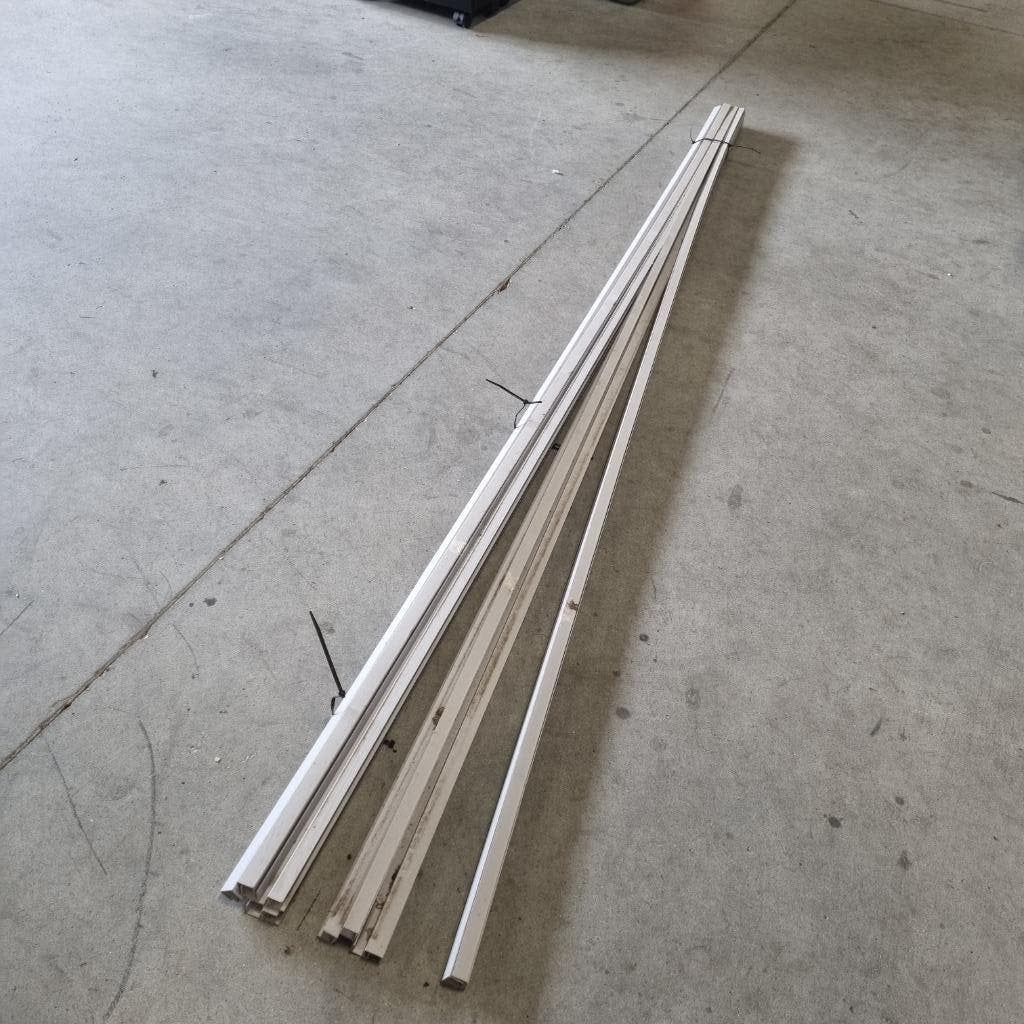 15X KUNSTSTOF U-PROFIEL  LENGTE 260 CM  18 MM BREED, Ophalen, Kunststof, Overige typen, Zo goed als nieuw