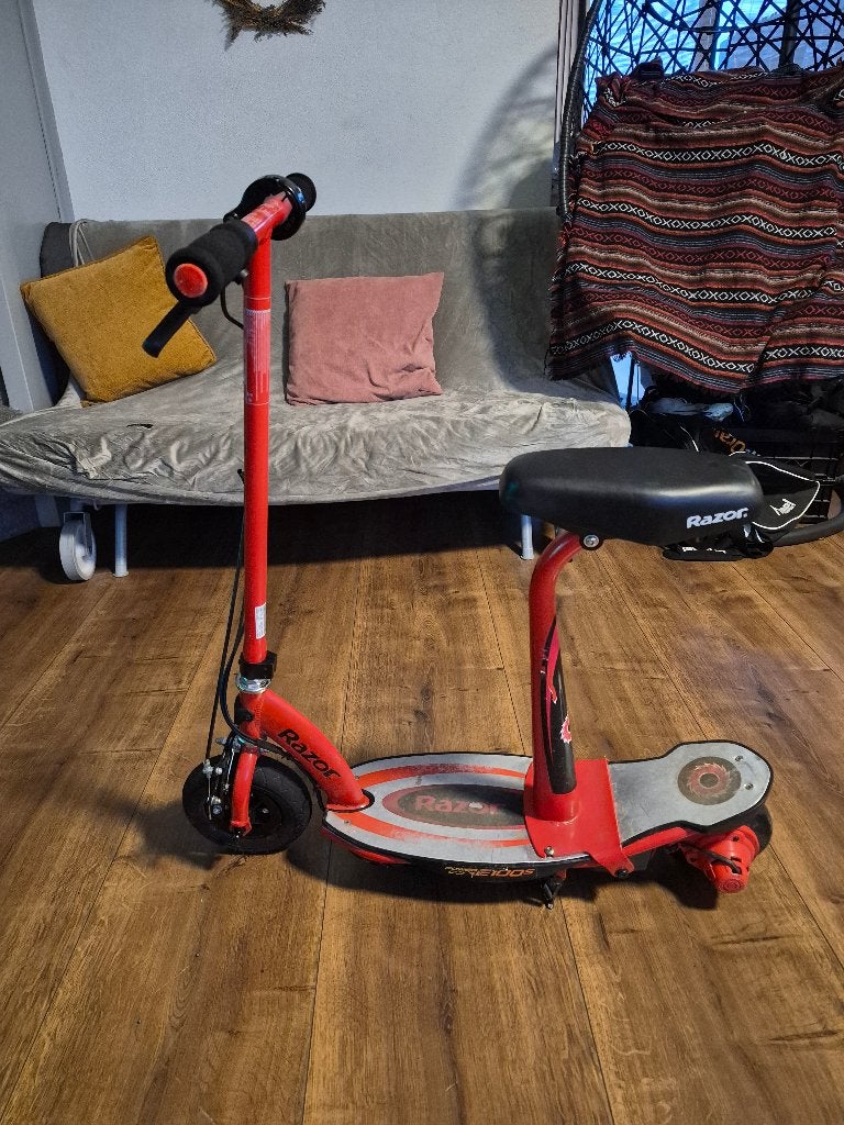 Razor elektrische kinder step, Fietsen en Brommers, Steps, Ophalen, Zo goed als nieuw, Elektrische step (E-scooter), Razor
