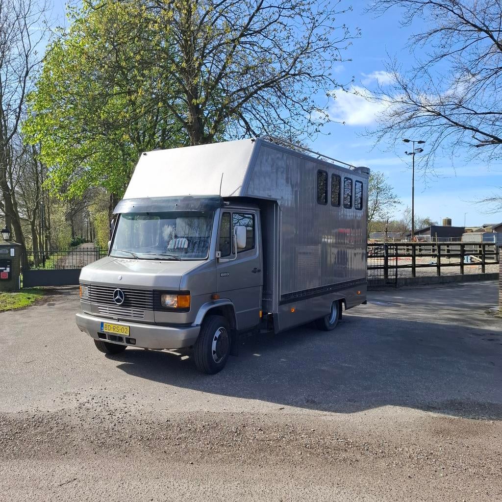 Mercedes 811d Roelofsen opbouw, Auto's, Mercedes-Benz, Particulier, Te koop, Handgeschakeld