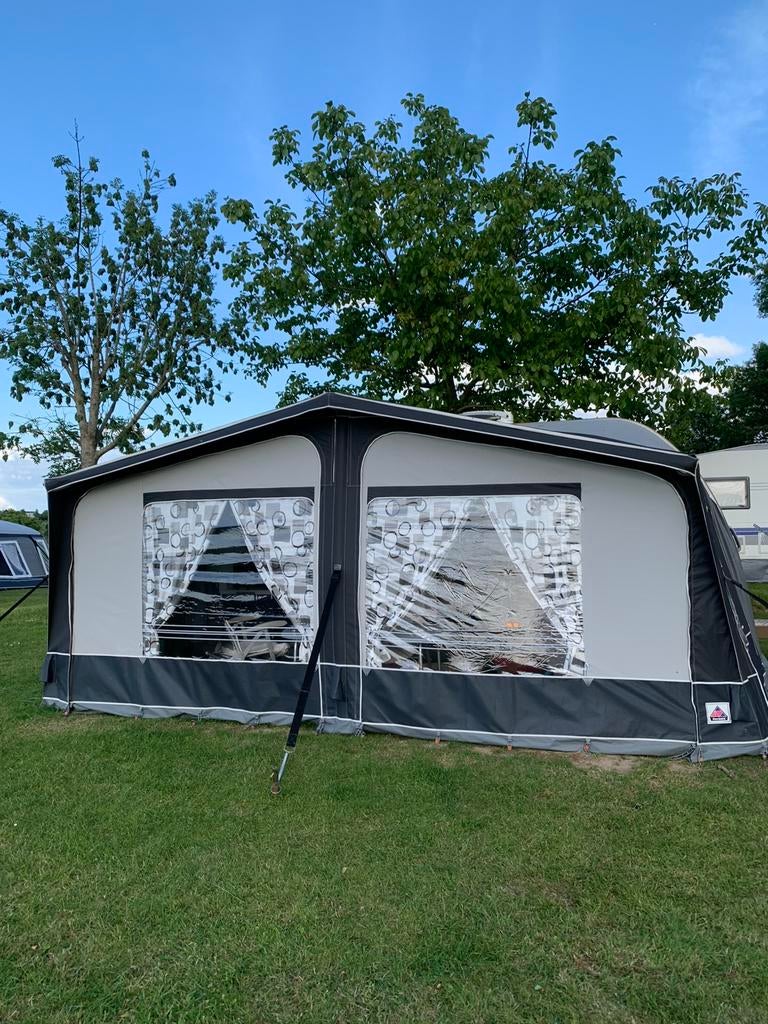 Caravan Bürstner trecento 460 TS (limited edition), Particulier, Bürstner, 6 tot 7 meter, Overige