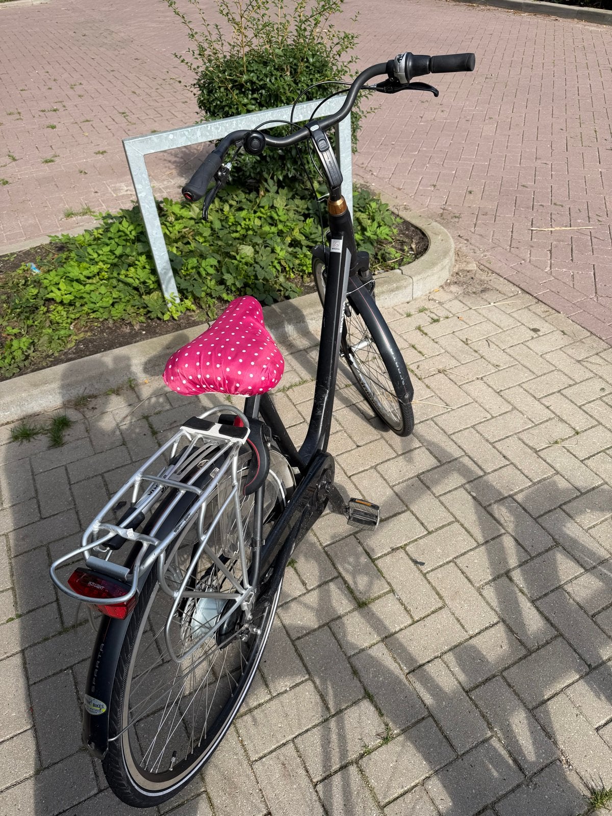 Damesfiets - Gazelle - Zwart met roze zadel, Fietsen en Brommers, Terugtraprem, Versnellingen, Ophalen of Verzenden, Gazelle
