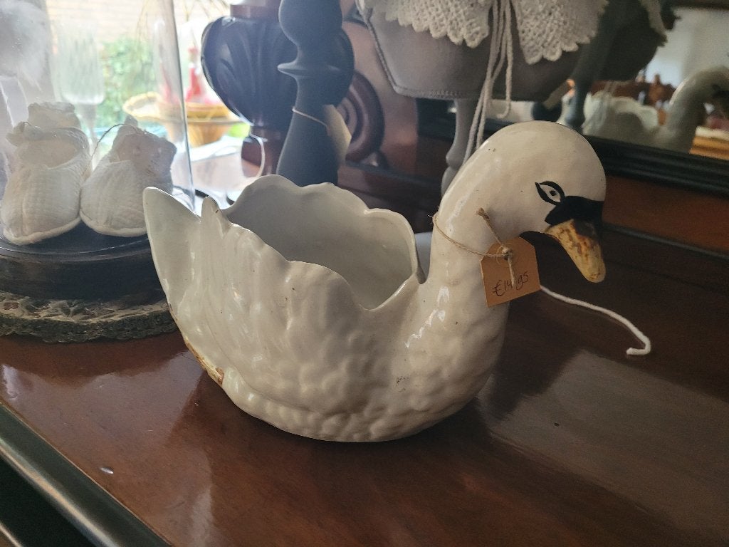 Vintage bloempot in de vorm van een zwaan, Tuin en Terras, Heikant 21 Kaatsheuvel, Belle Vieille Brocante, Binnen, Ophalen of Verzenden