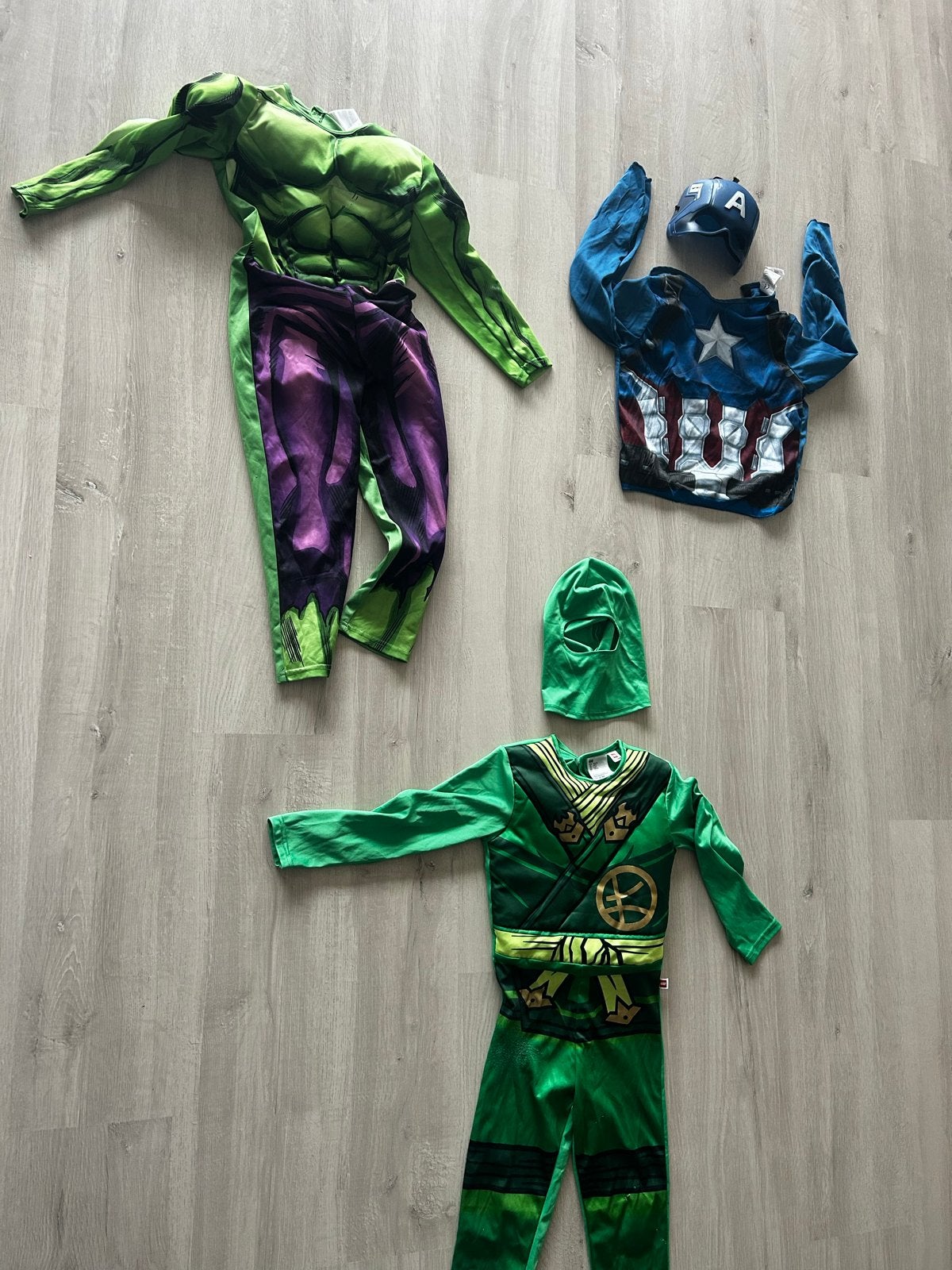 Hulk, Captain America en Ninjago verkleedpakken maat 110/116, Ophalen of Verzenden, Gebruikt, 110 t/m 116, Jongen