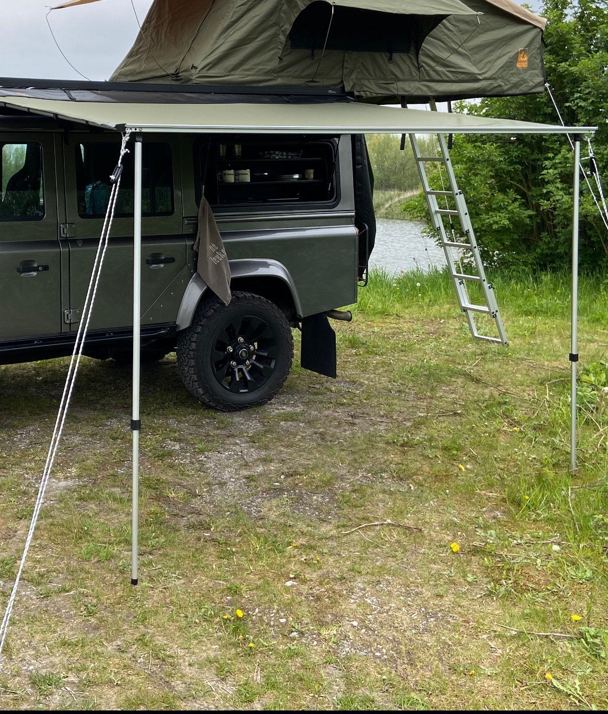Autoluifel Tasmanian Outdoor, Ophalen, Zo goed als nieuw