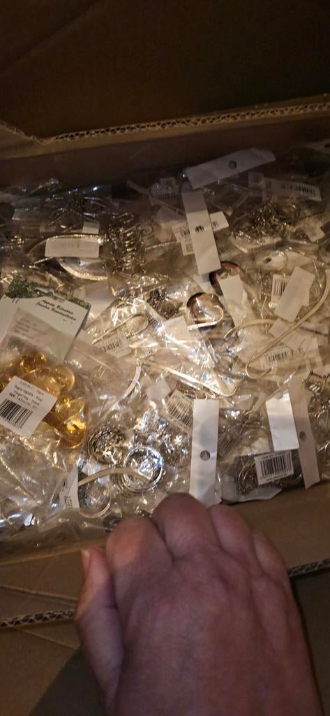 Diverse knutselspullen voor o.a sieraden te maken, Ophalen, Overige typen